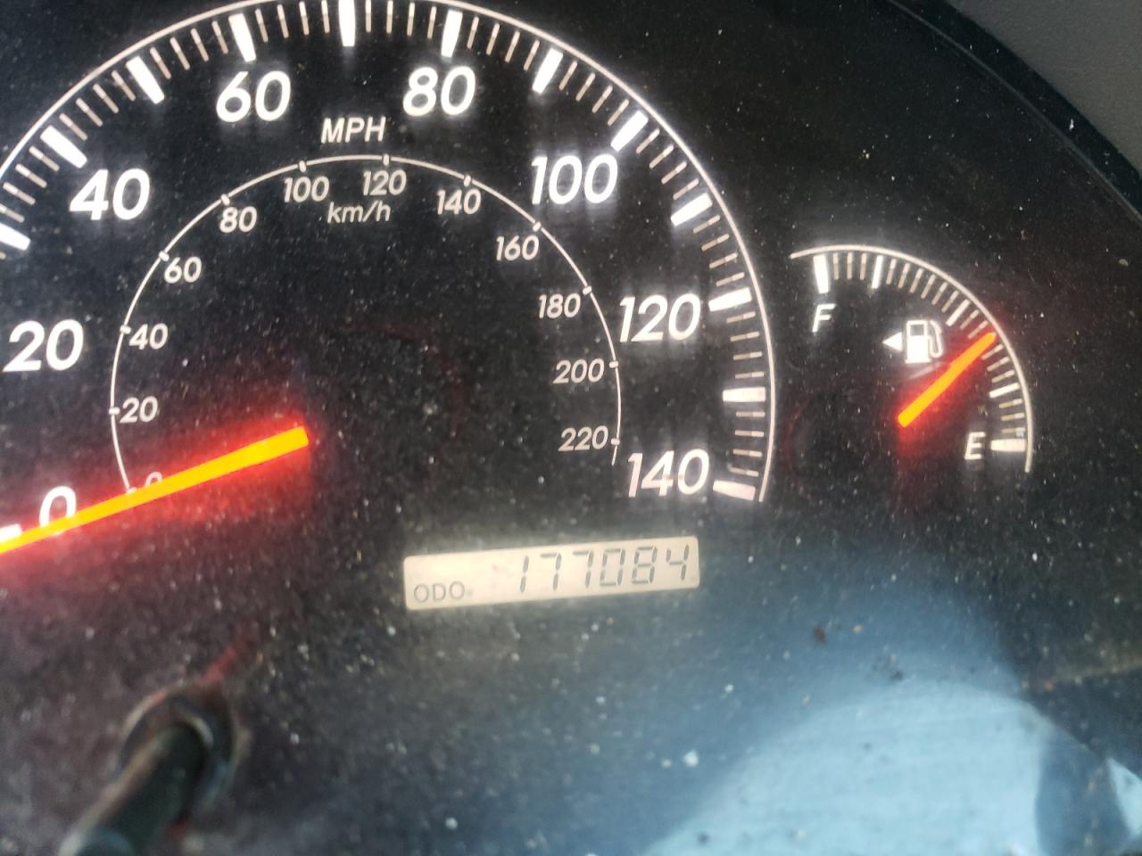 Photo 8 from auction – 2005 TOYOTA CAMRY LE with VIN 4T1BE30K35U102918