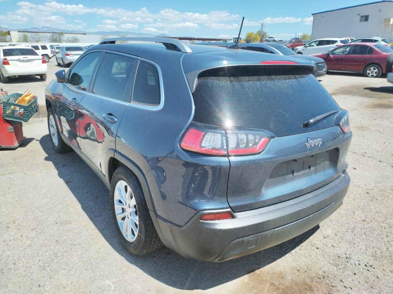 Photo 3 from auction – 2019 JEEP CHEROKEE L with VIN 1C4PJLCB1KD466428
