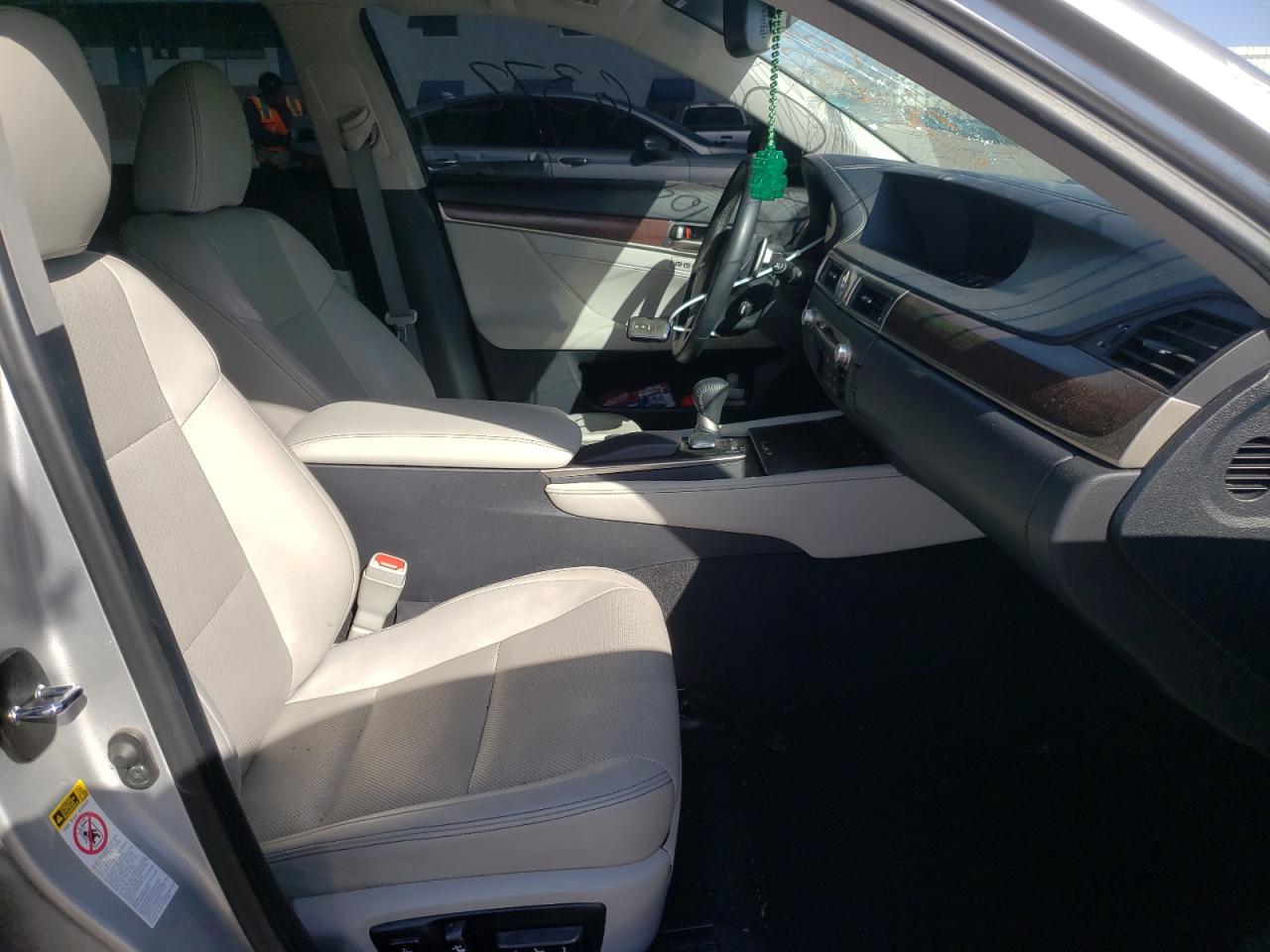 Photo 5 from auction – 2014 LEXUS GS with VIN JTHBE1BL1E5033265
