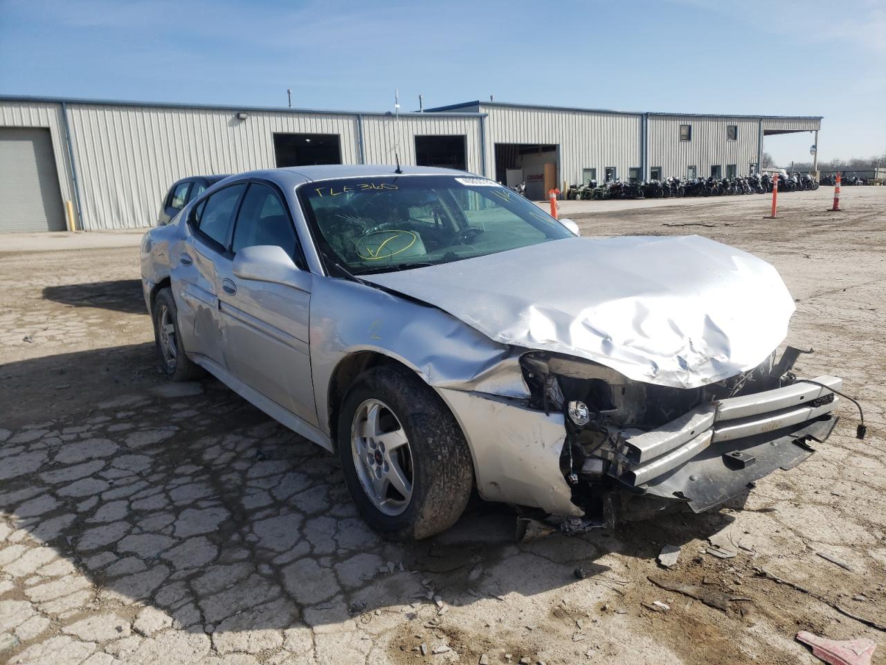 PONTIAC GRAND PRIX 2004 with VIN 2G2WS542041255145 - Photo from auction