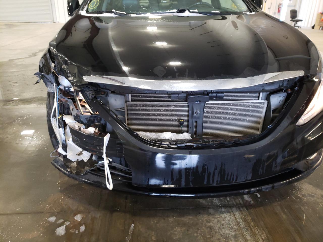 Photo 9 from auction – 2011 HYUNDAI SONATA with VIN 5NPEC4AC3BH013117