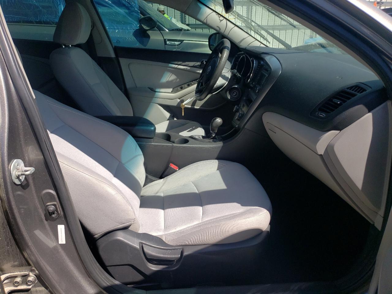 Photo 5 from auction – 2013 KIA OPTIMA LX with VIN 5XXGM4A7XDG186446