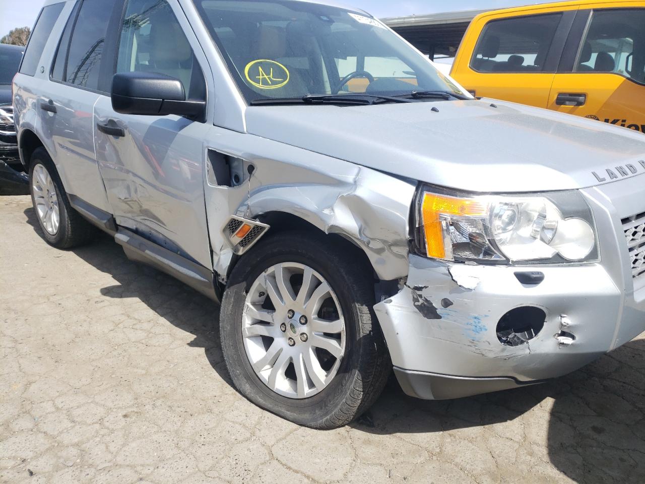 Photo 9 from auction – 2008 LAND ROVER LR2 SE with VIN SALFP24N78H043232