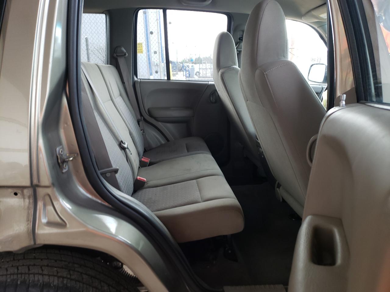 Photo 6 from auction – 2005 JEEP LIBERTY SP with VIN 1J4GL48K75W520648