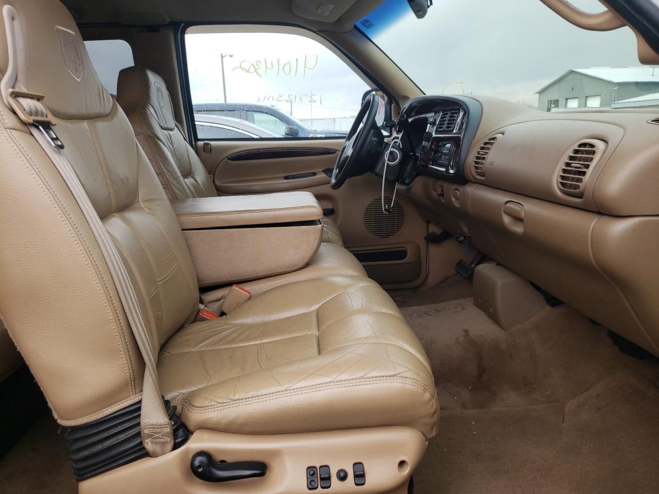 Photo 5 from auction – 2000 DODGE RAM 1500 with VIN 1B7HC13Z1YJ146780