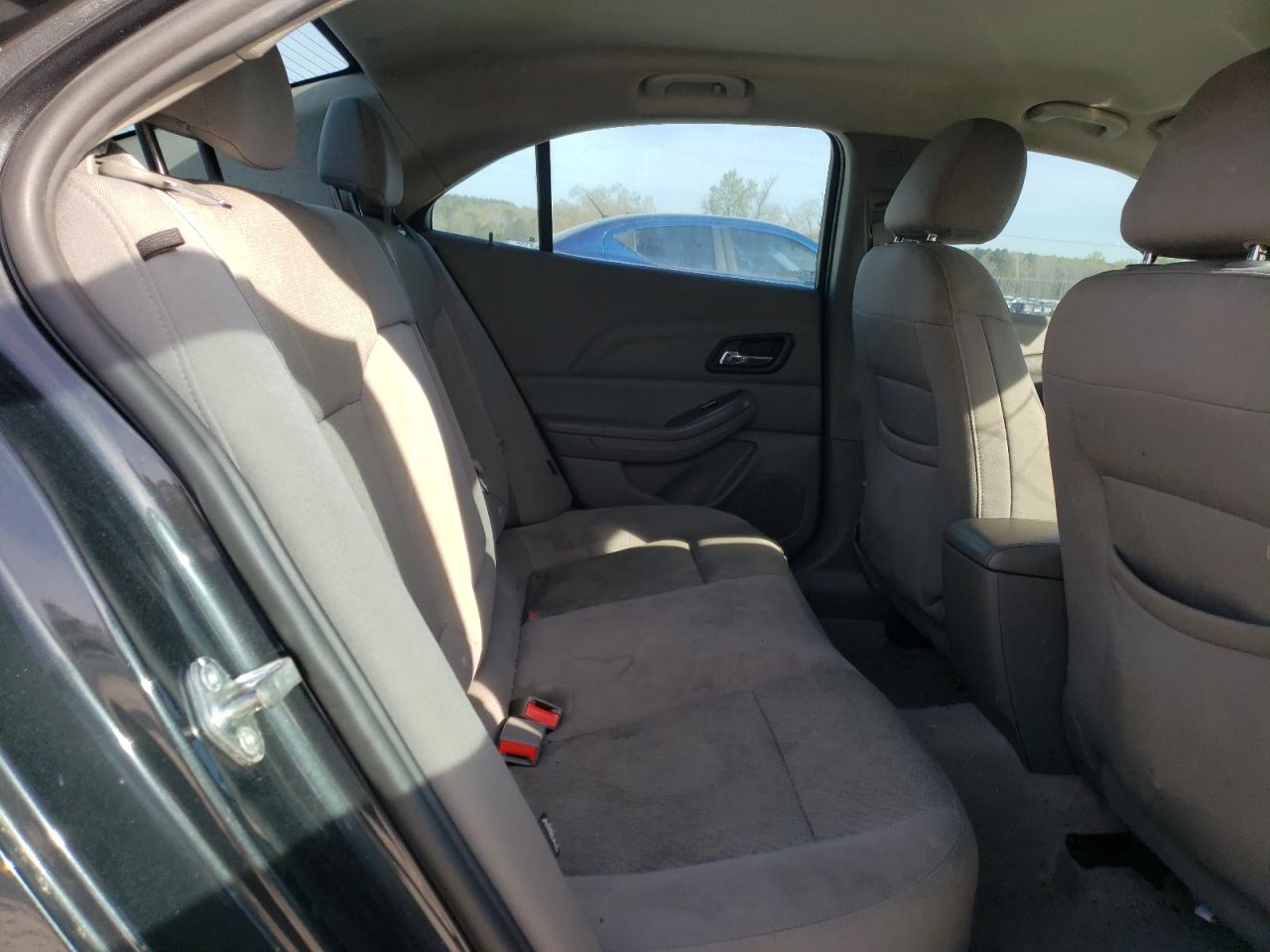 Photo 6 from auction – 2016 CHEVROLET MALIBU LIM with VIN 1G11A5SA7GU157203