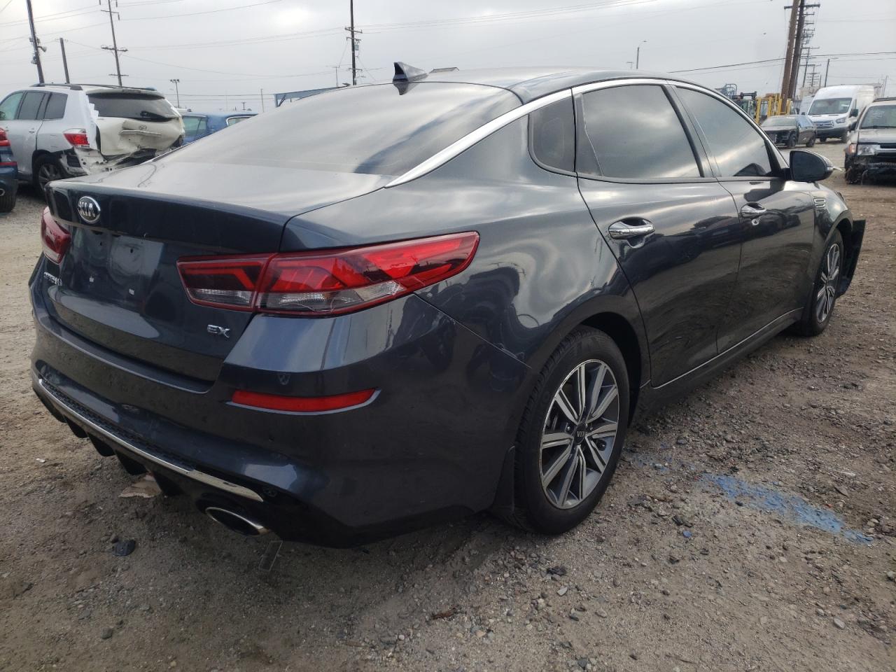 Photo 4 from auction – 2019 KIA OPTIMA EX with VIN 5XXGU4L11KG379848