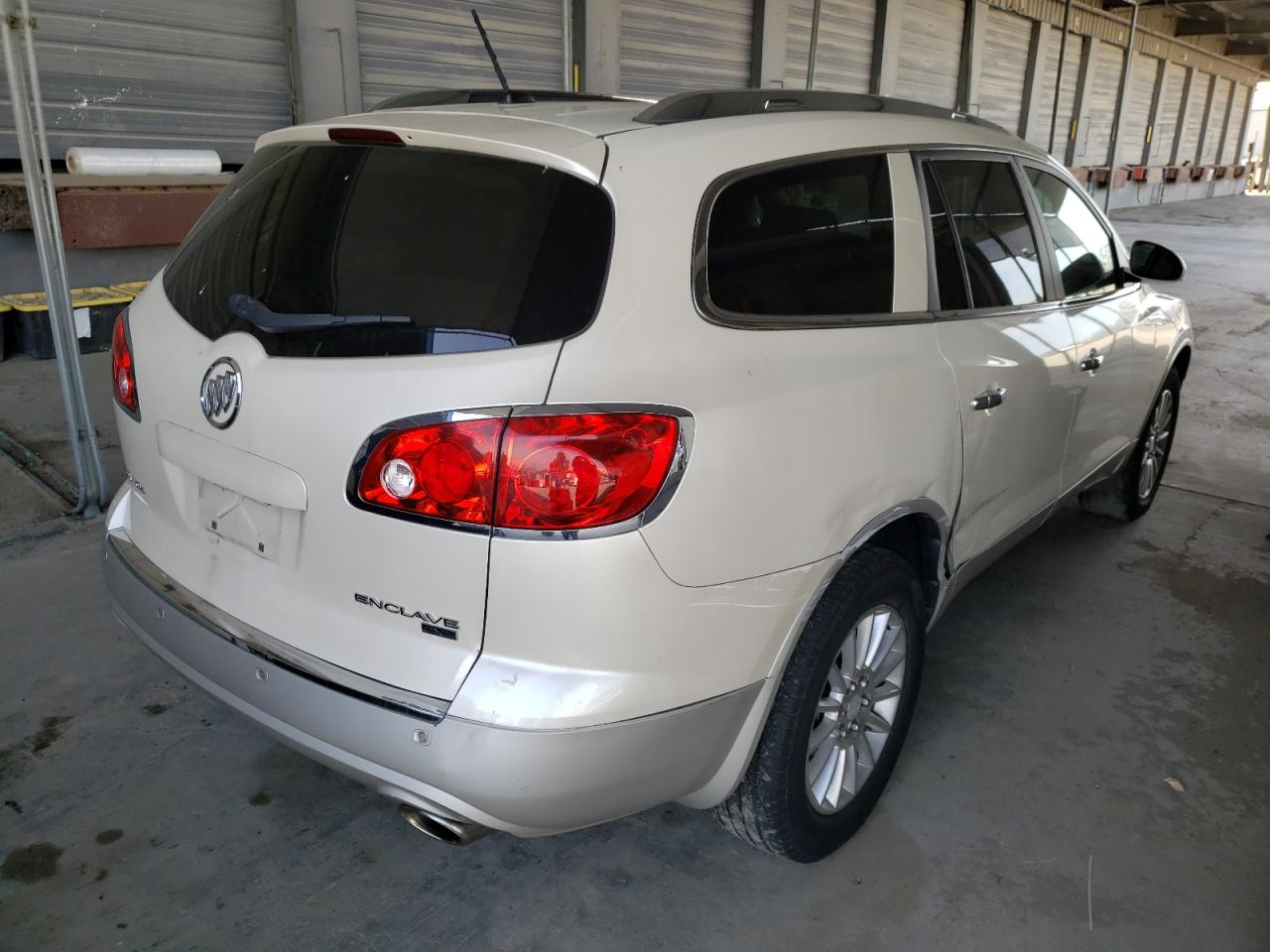 Photo 4 from auction – 2011 BUICK ENCLAVE CX with VIN 5GAKRBED9BJ202162