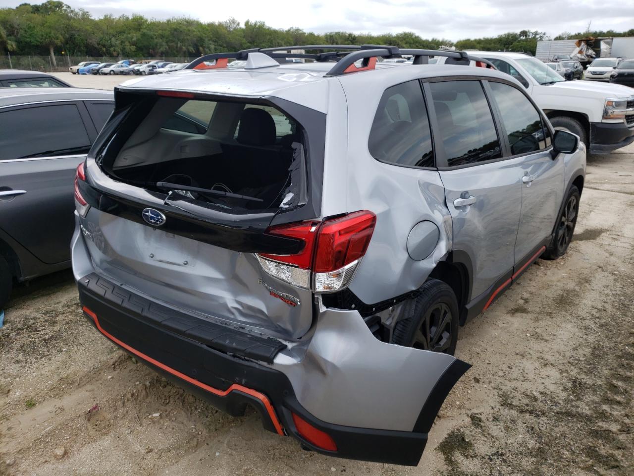 Photo 4 from auction – 2020 SUBARU FORESTER S with VIN JF2SKARC2LH452044