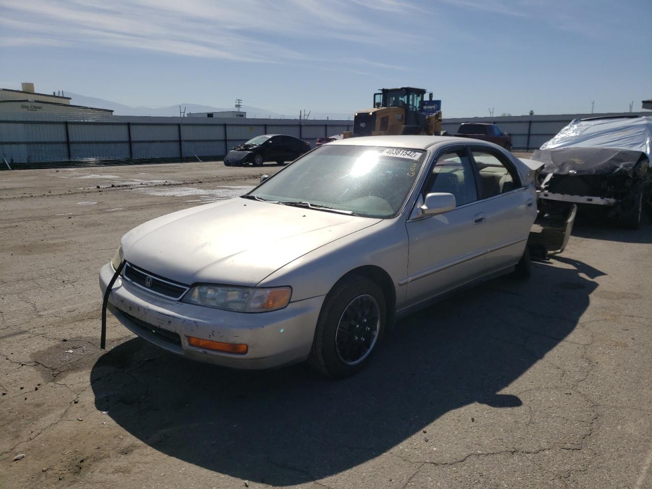 Photo 2 from auction – 1996 HONDA ACCORD VAL with VIN 1HGCD569XTA247644