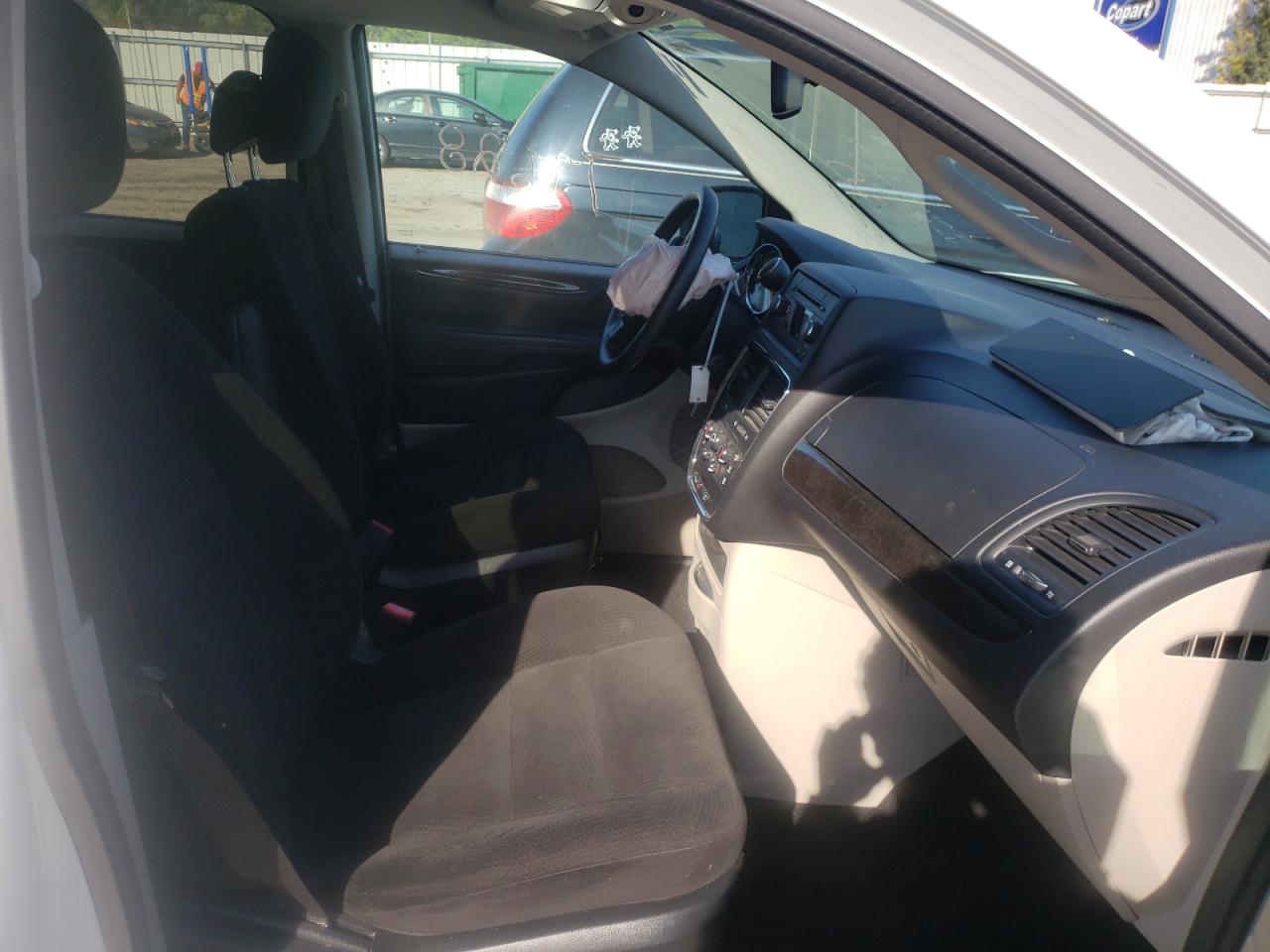 Photo 5 from auction – 2016 DODGE GRAND CARA with VIN 2C4RDGBG4GR183952