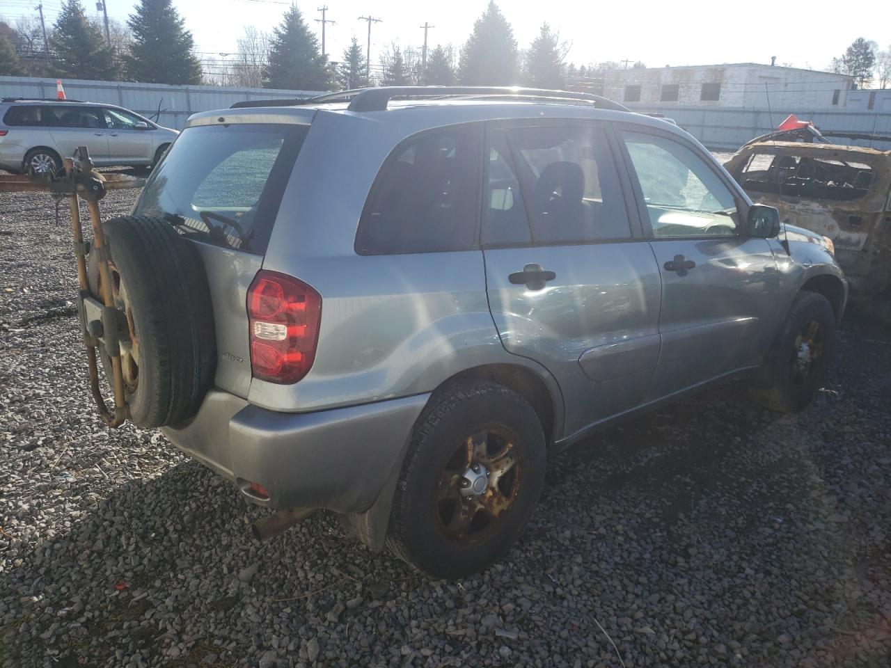 Foto 4 de la subasta – 2005 TOYOTA RAV4 con VIN JTEHD20V750060732