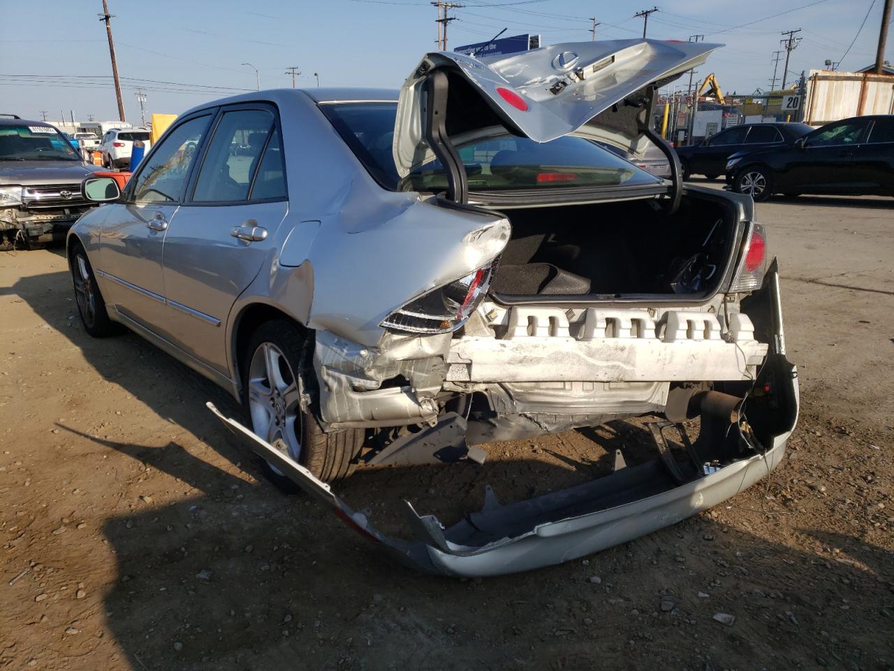 Photo 3 from auction – 2003 LEXUS IS 300 with VIN JTHBD192530072077