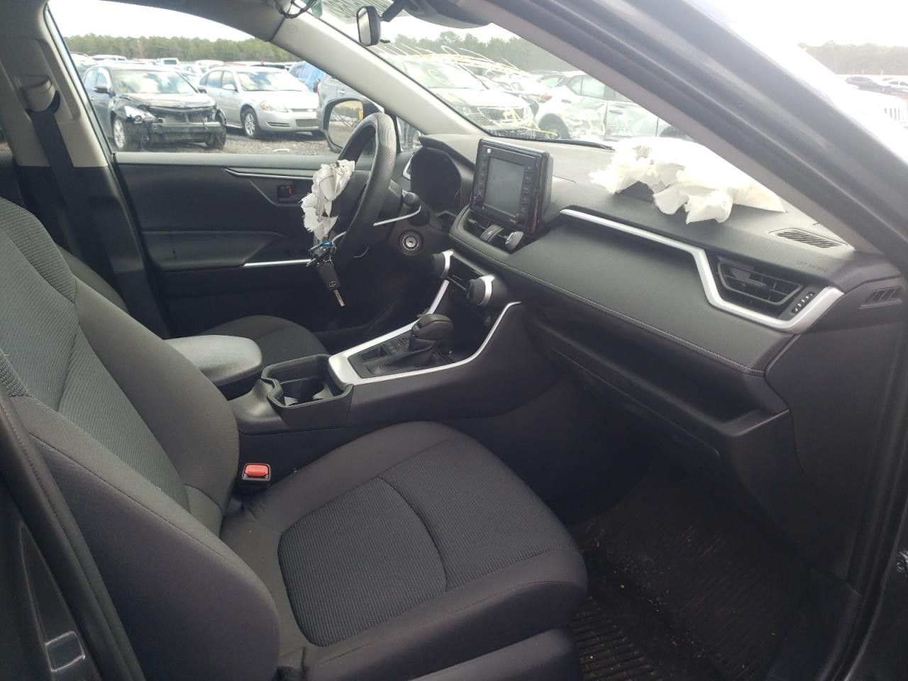 Photo 5 from auction – 2021 TOYOTA RAV4 LE with VIN 2T3G1RFV2MC245159