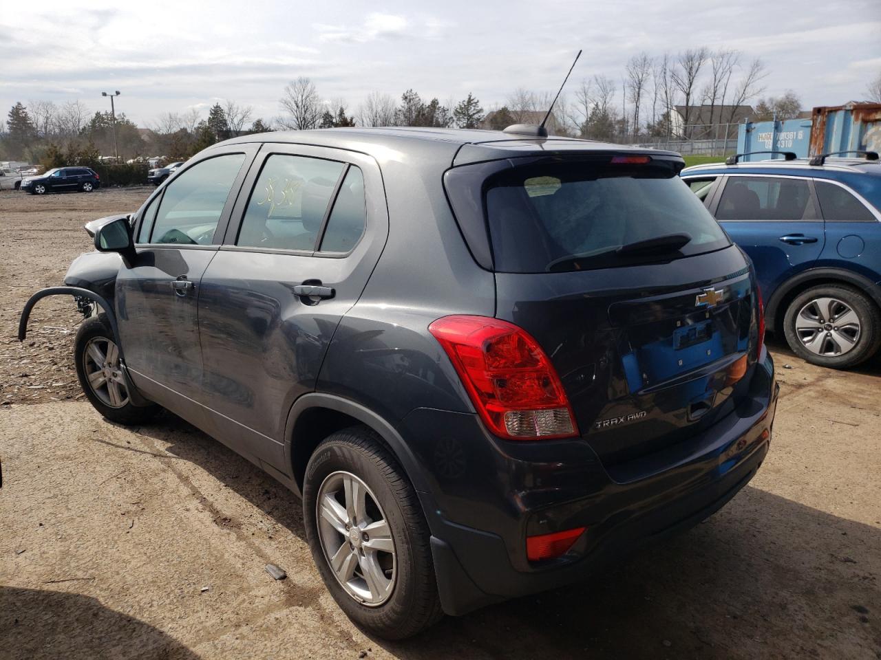 Photo 3 from auction – 2019 CHEVROLET TRAX LS with VIN 3GNCJNSB2KL287215