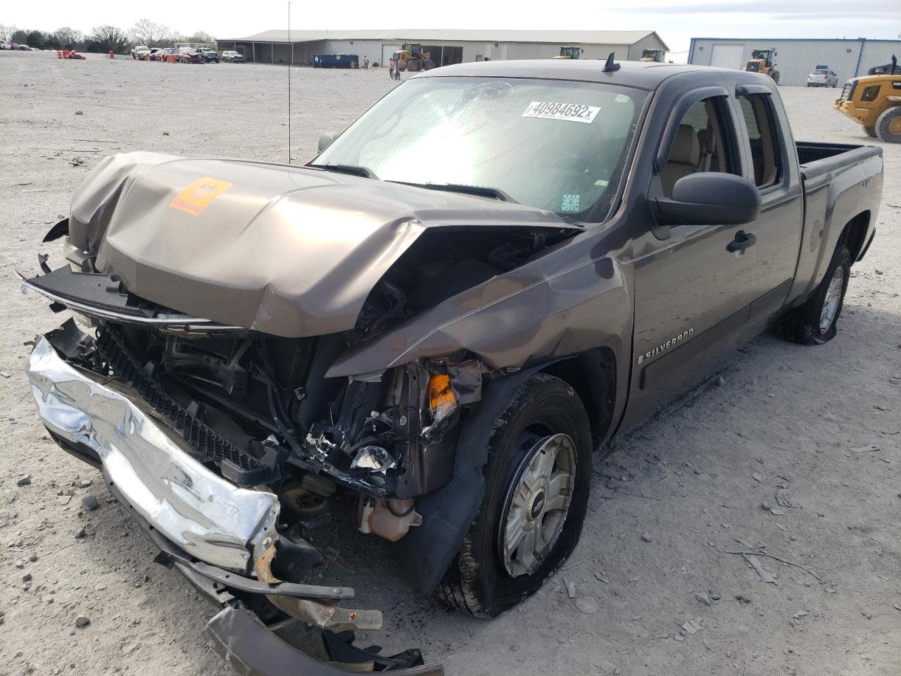 Photo 2 from auction – 2007 CHEVROLET SILVERADO with VIN 1GCEK19037Z530414