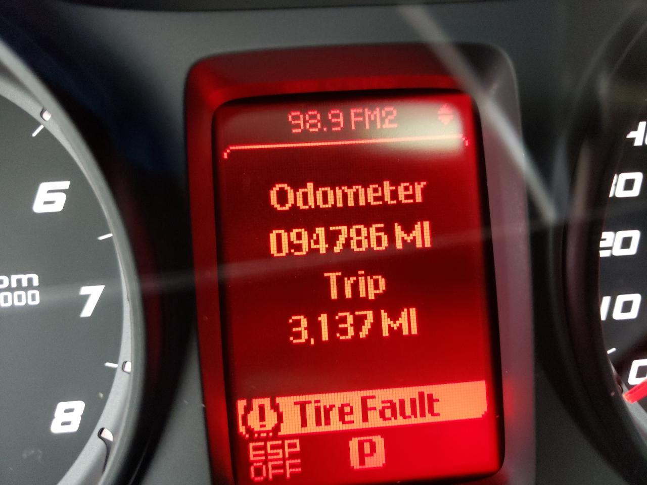 Photo 8 from auction – 2009 PONTIAC G8 with VIN 6G2ER57789L212952
