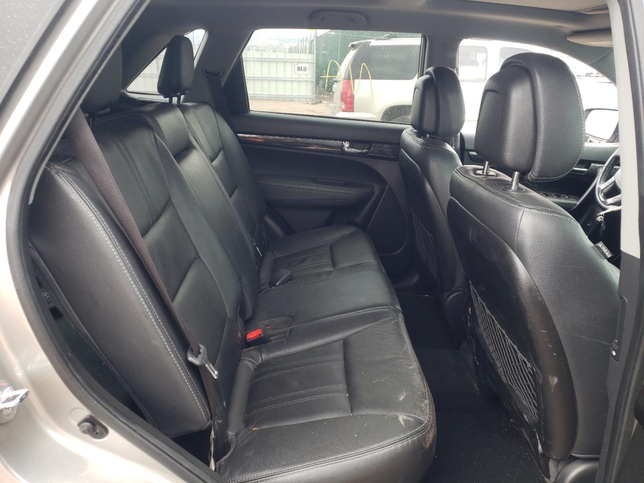 Photo 6 from auction – 2013 KIA SORENTO EX with VIN 5XYKUDA28DG367376