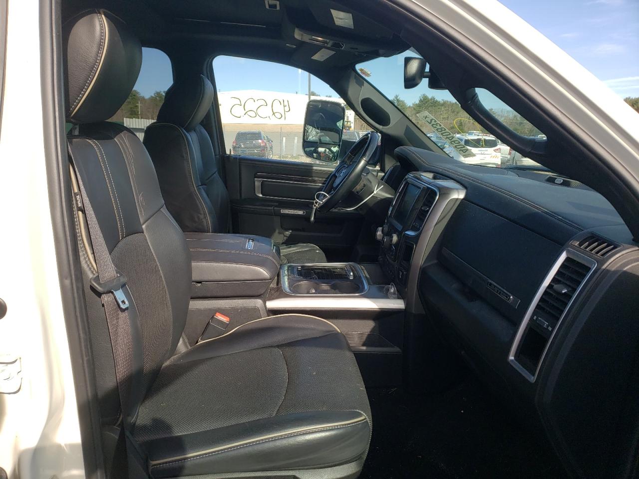 Photo 5 from auction – 2017 DODGE 1500 with VIN 1C6RR7WT0HS828404