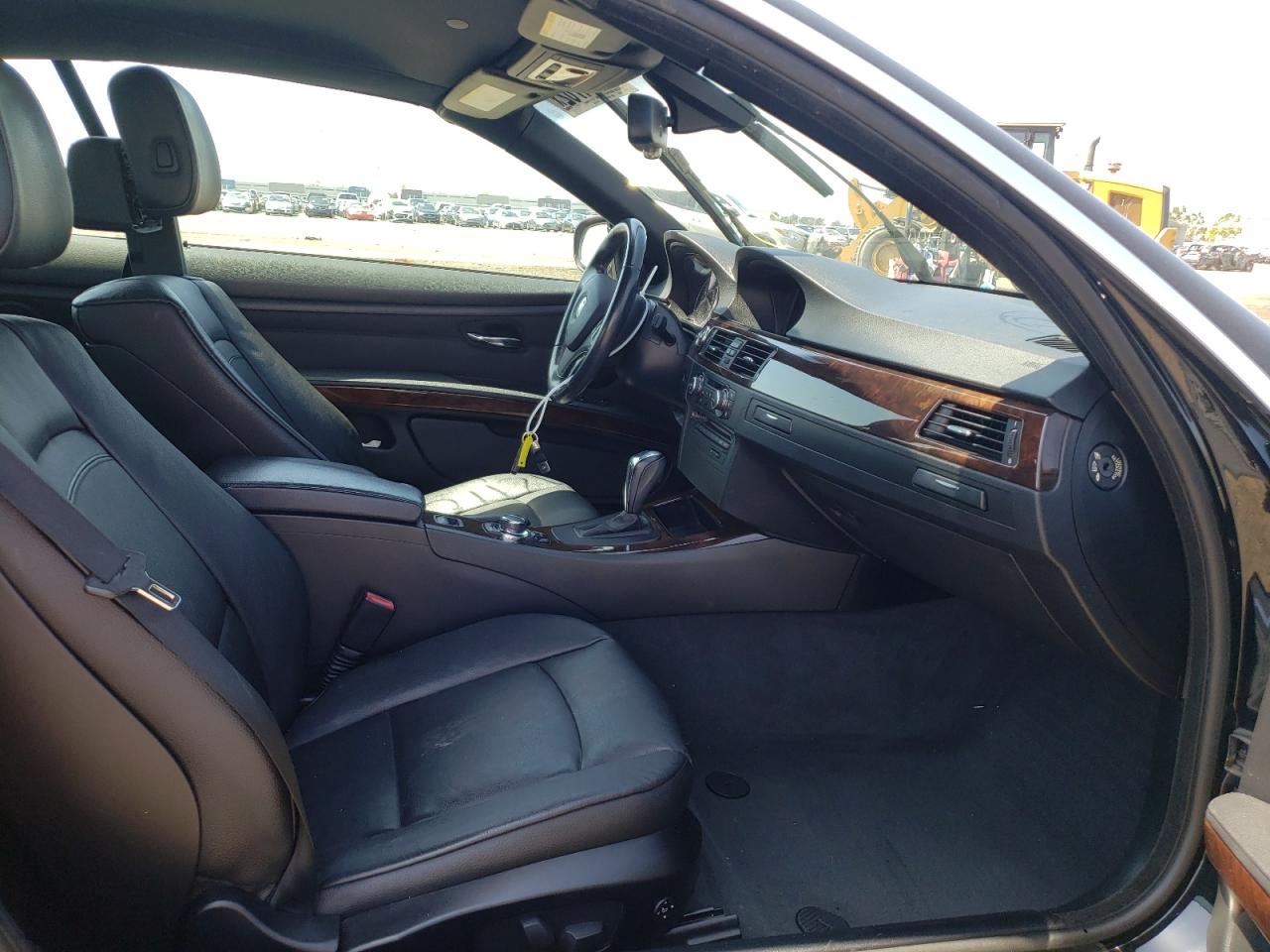 Photo 5 from auction – 2012 BMW 328 I SULE with VIN WBADW7C59CE729747