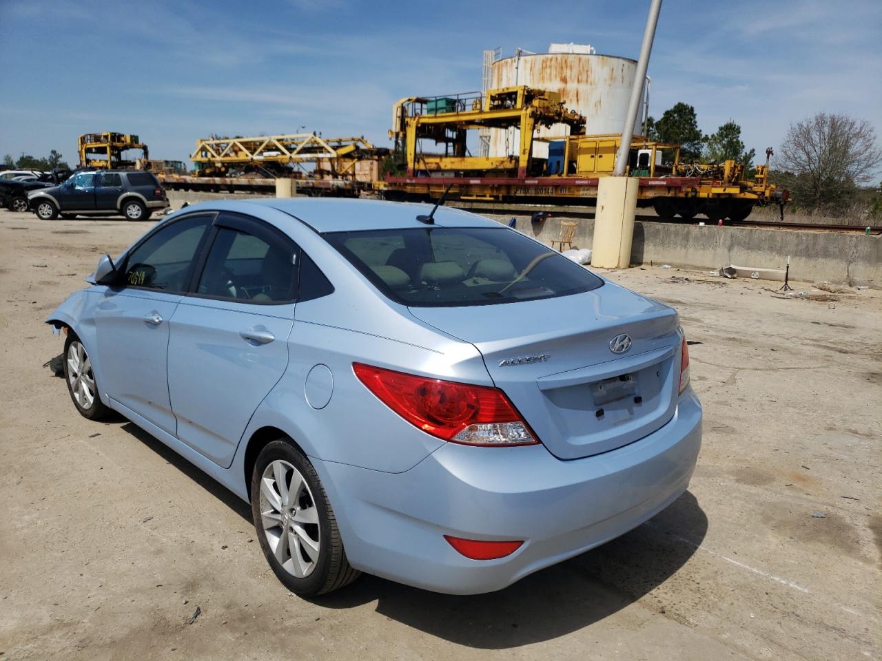 Photo 3 from auction – 2014 HYUNDAI ACCENT GLS with VIN KMHCU4AE8EU757789