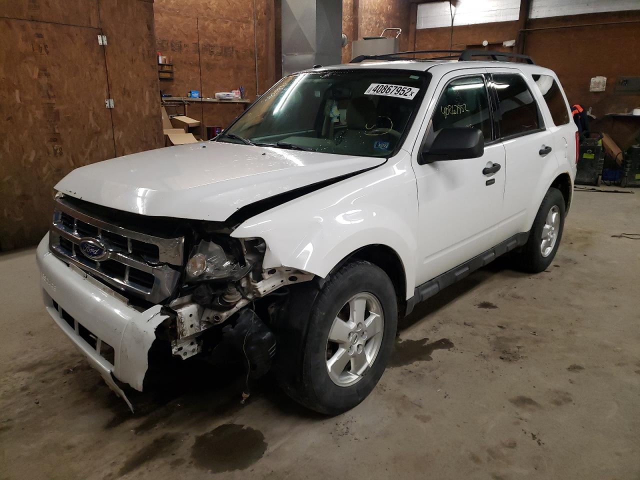 Photo 2 from auction – 2011 FORD ESCAPE XLT with VIN 1FMCU0D75BKC30483