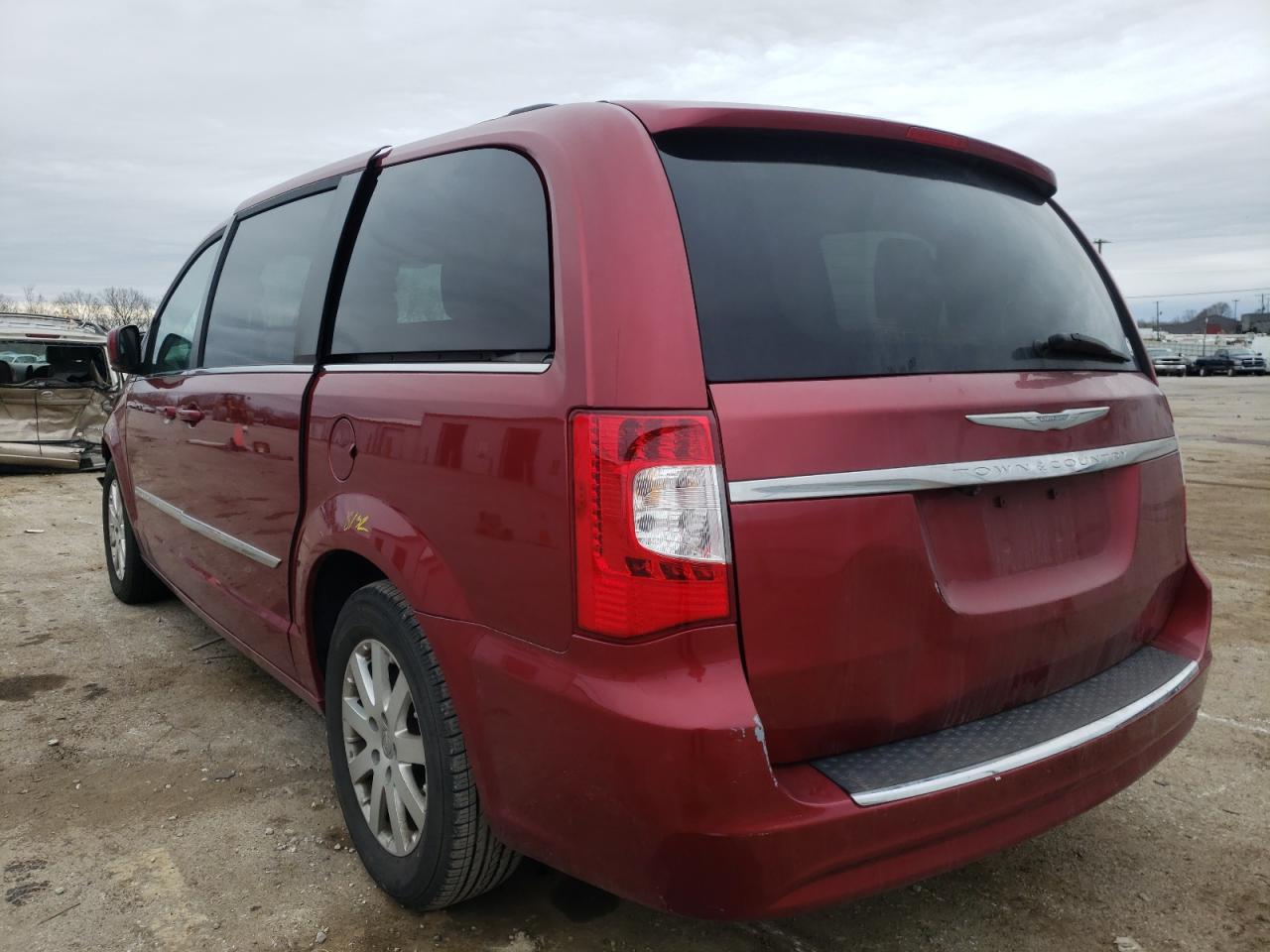 Photo 3 from auction – 2015 CHRYSLER TOWN & COU with VIN 2C4RC1BG0FR730827