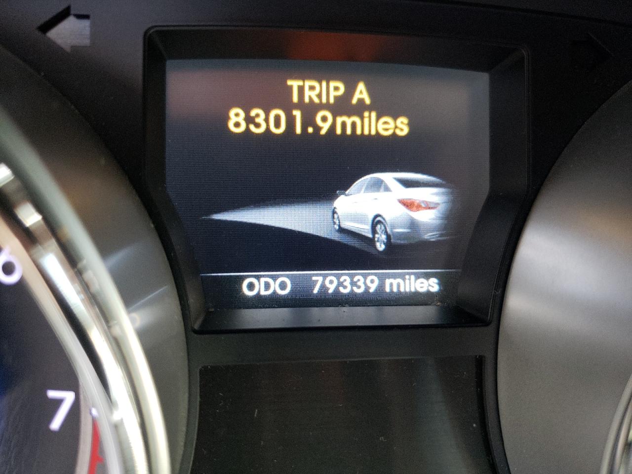 Photo 8 from auction – 2014 HYUNDAI SONATA SE with VIN 5NPEC4AC9EH844612