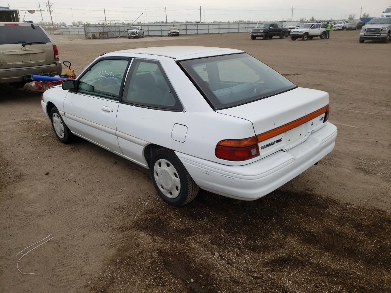 Photo 3 from auction – 1994 FORD ESCORT with VIN 1FARP11J0RW108456