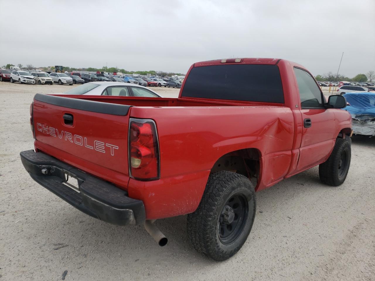 Photo 4 from auction – 2005 CHEVROLET SILVERADO with VIN 1GCEC14X55Z171047