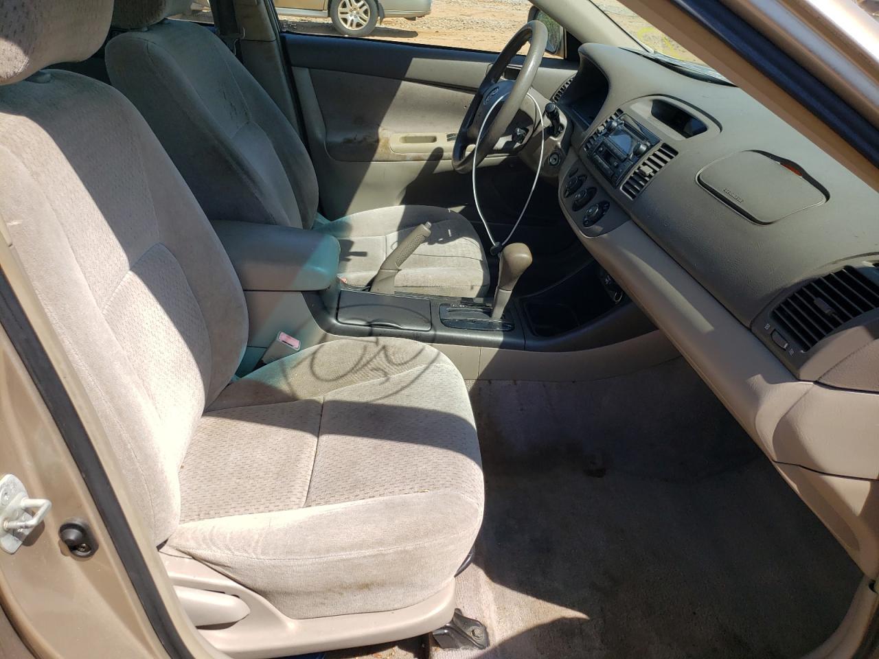 Photo 5 from auction – 2002 TOYOTA CAMRY LE with VIN 4T1BE32KX2U622915