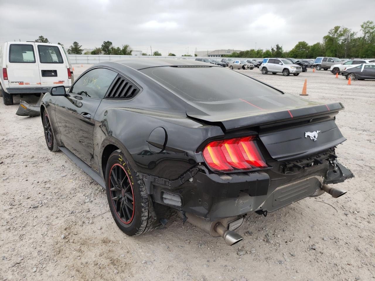 Photo 3 from auction – 2018 FORD MUSTANG with VIN 1FA6P8TH0J5126830
