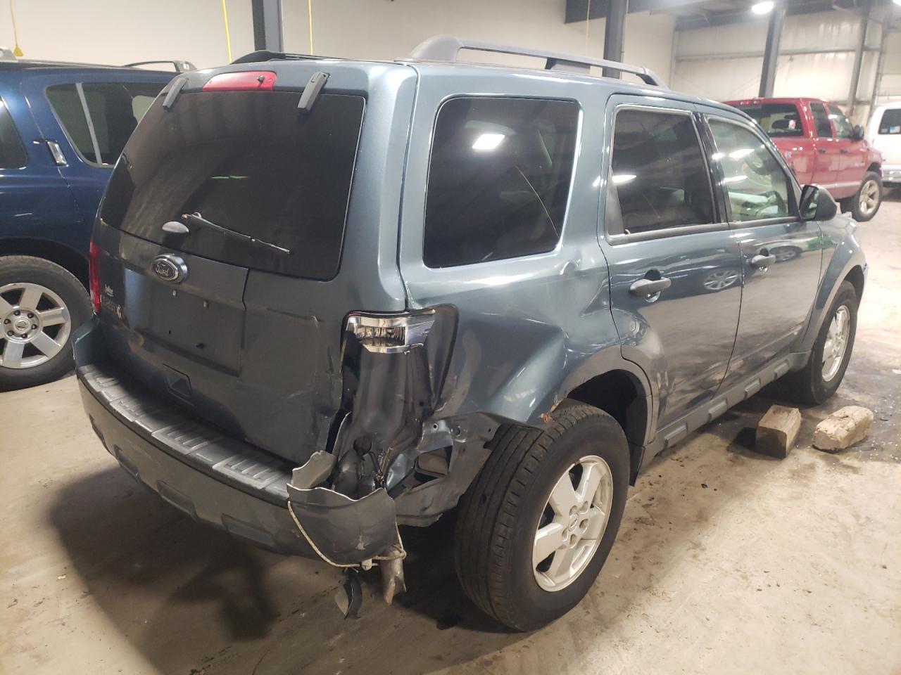 Photo 4 from auction – 2012 FORD ESCAPE XLT with VIN 1FMCU9D70CKB56881