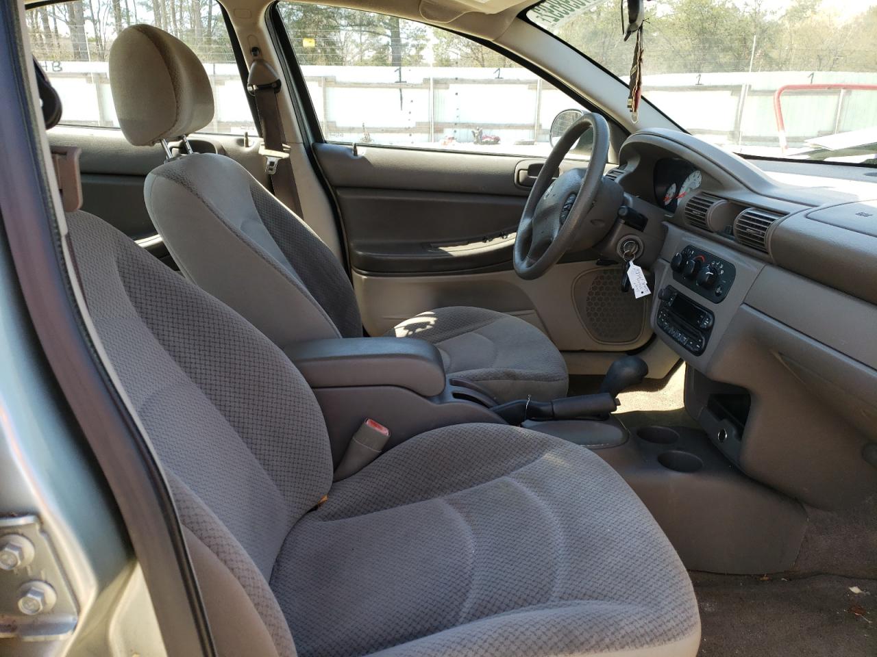 Photo 5 from auction – 2006 DODGE STRATUS SX with VIN 1B3EL46X96N123222