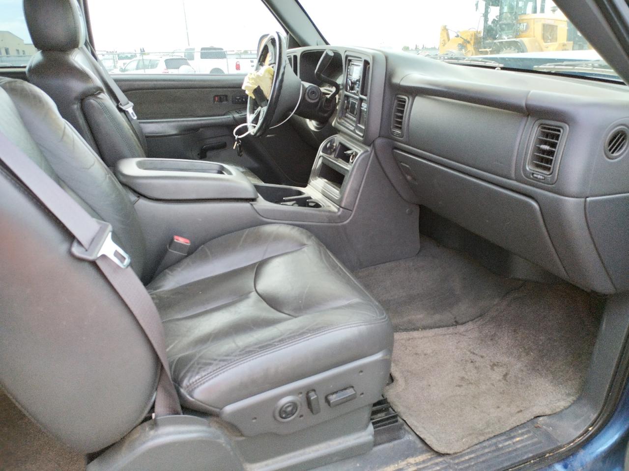 Photo 5 from auction – 2003 CHEVROLET SILVERADO with VIN 2GCEK19N031368594