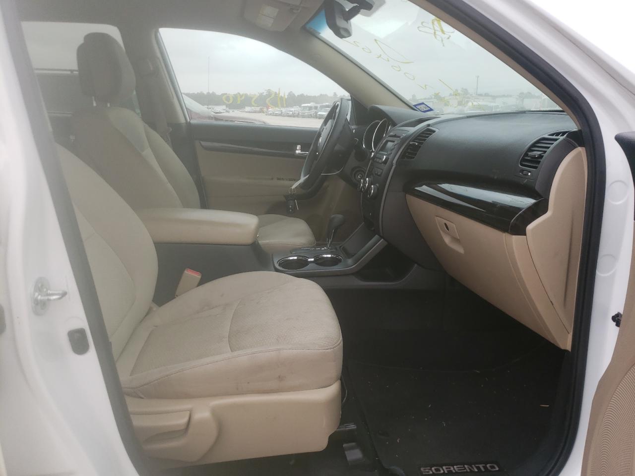 Photo 5 from auction – 2012 KIA SORENTO BA with VIN 5XYKT3A65CG307621