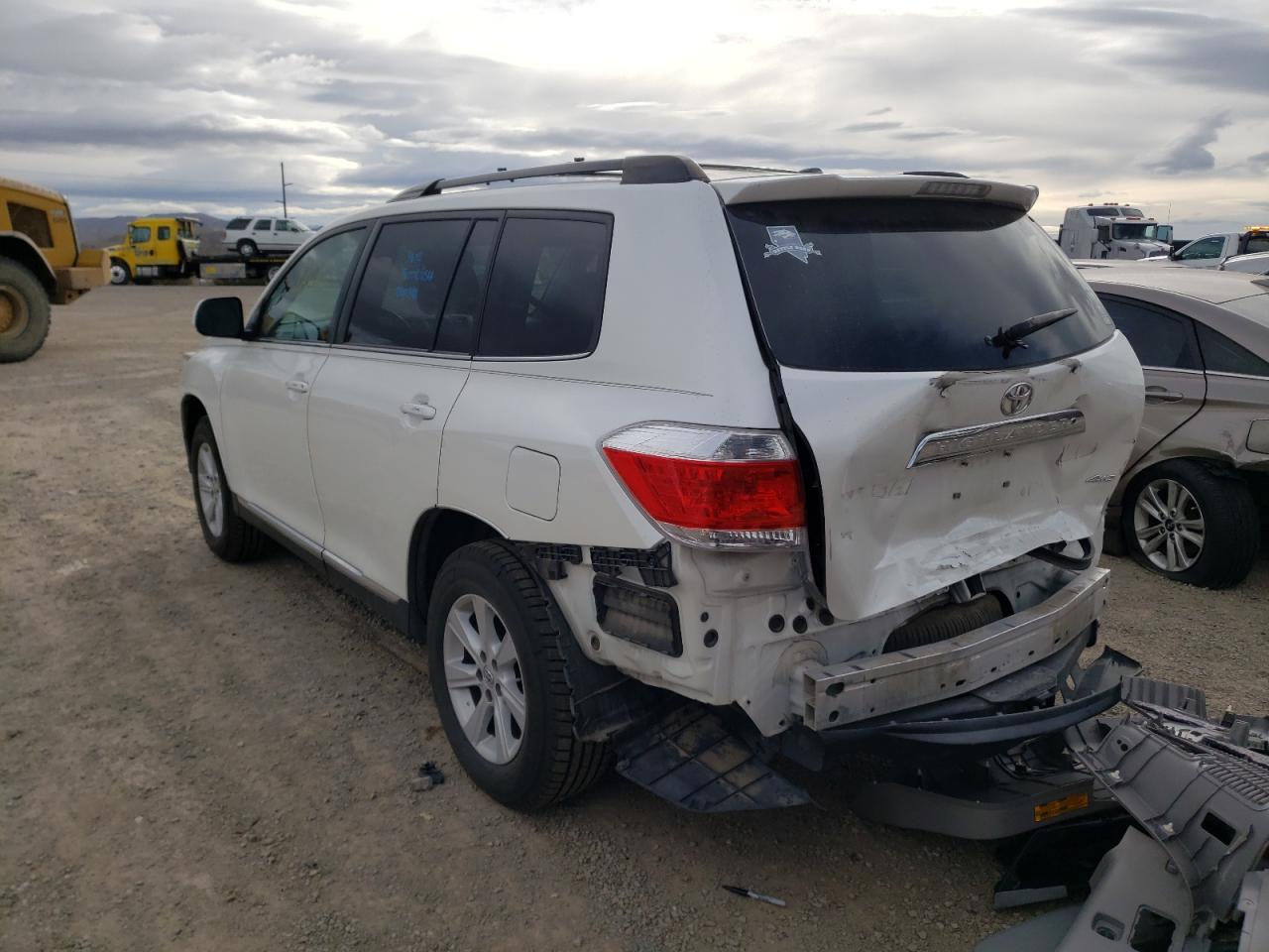 Zdjęcie 3 z aukcji – 2012 TOYOTA HIGHLANDER z VIN 5TDBK3EH9CS130377