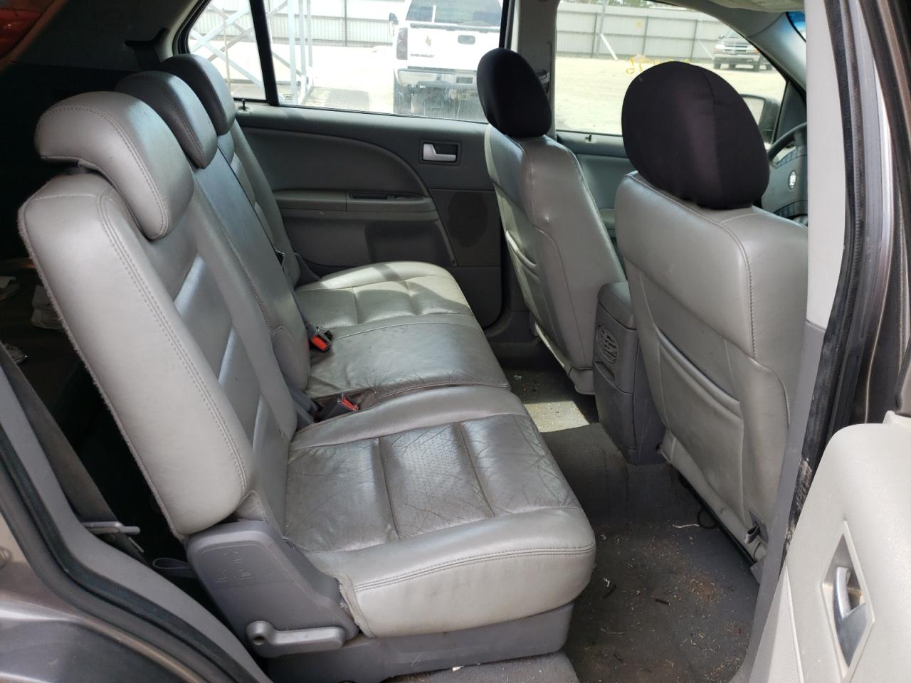 Photo 6 from auction – 2005 FORD FREESTYLE with VIN 1FMZK02125GA79883