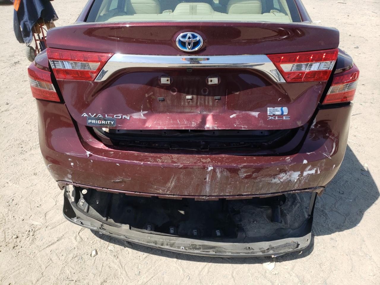 Photo 9 from auction – 2016 TOYOTA AVALON HYB with VIN 4T1BD1EB8GU055338