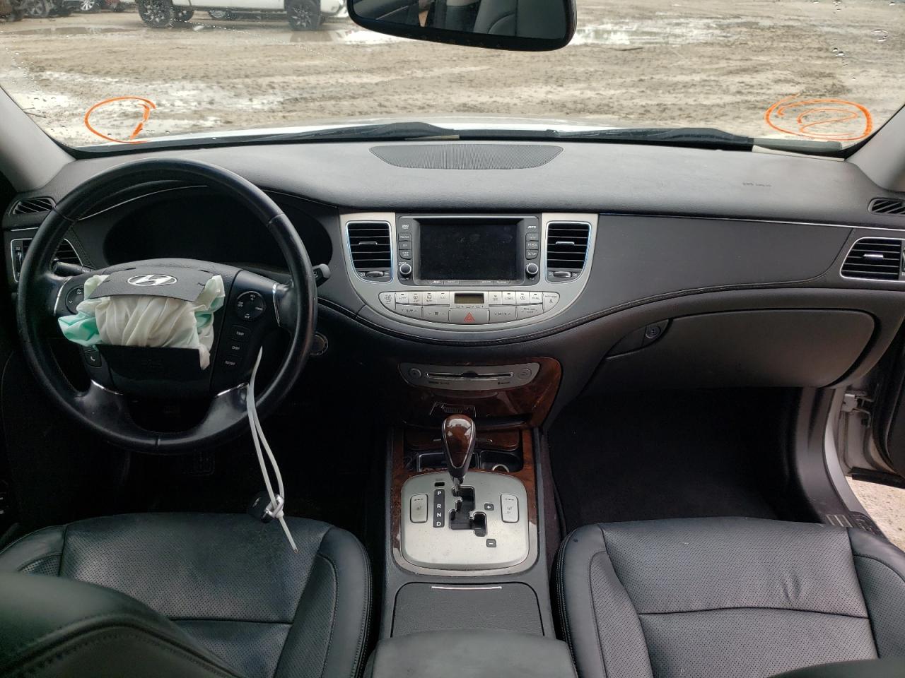 Photo 9 from auction – 2011 HYUNDAI GENESIS 3. with VIN KMHGC4DE9BU132121