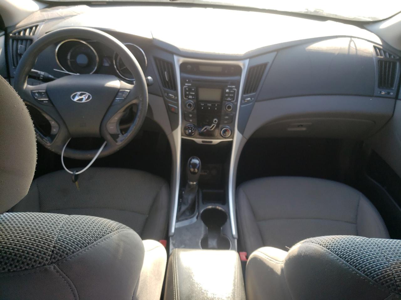 Photo 9 from auction – 2011 HYUNDAI SONATA GLS with VIN 5NPEB4AC4BH111804