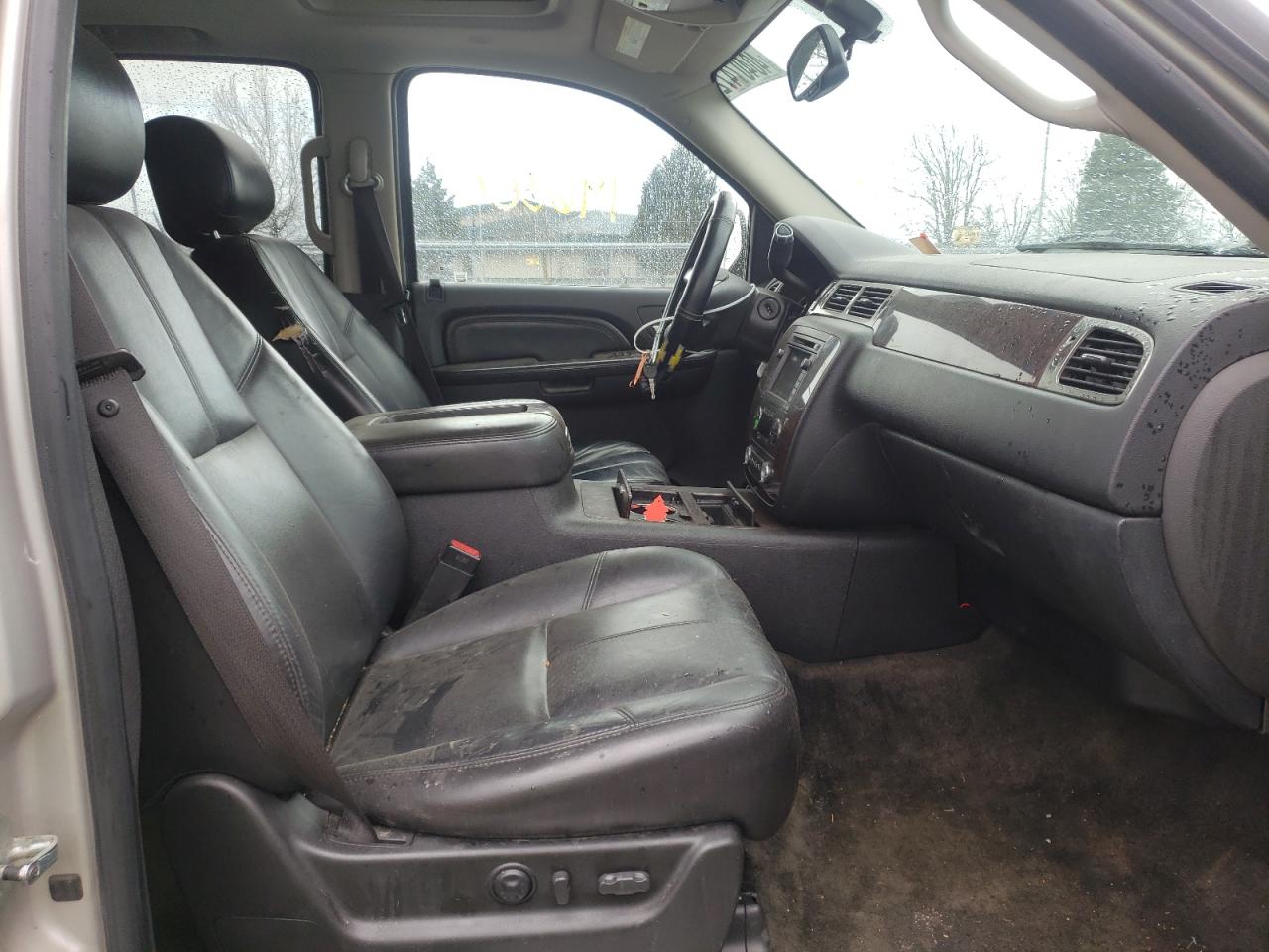 Photo 5 from auction – 2007 GMC YUKON DENA with VIN 1GKFK638X7J238391