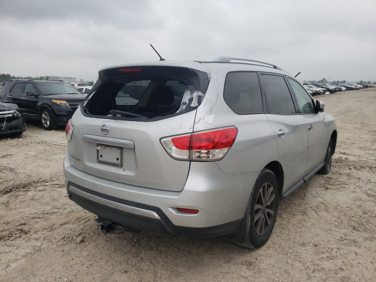 Photo 4 from auction – 2015 NISSAN PATHFINDER with VIN 5N1AR2MNXFC648282