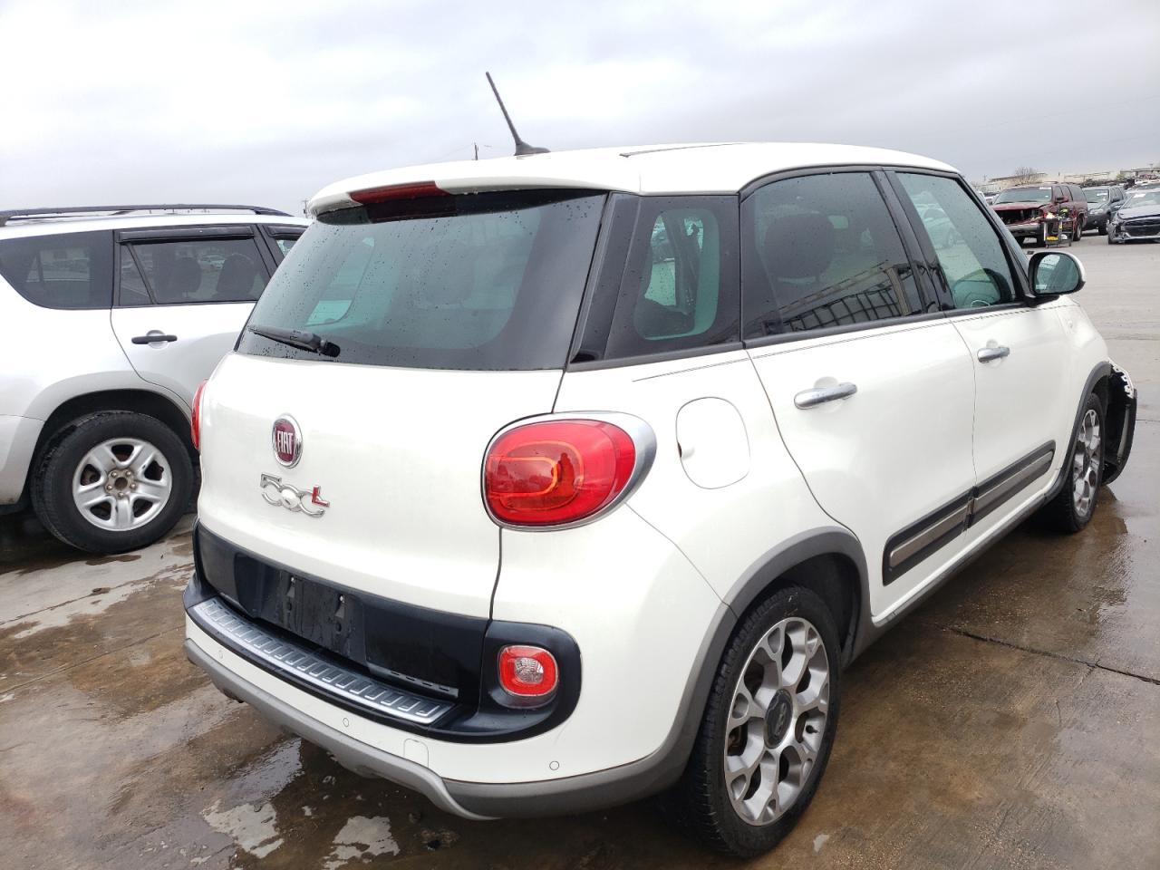 Photo 4 from auction – 2014 FIAT 500L TREKK with VIN ZFBCFADH7EZ012850