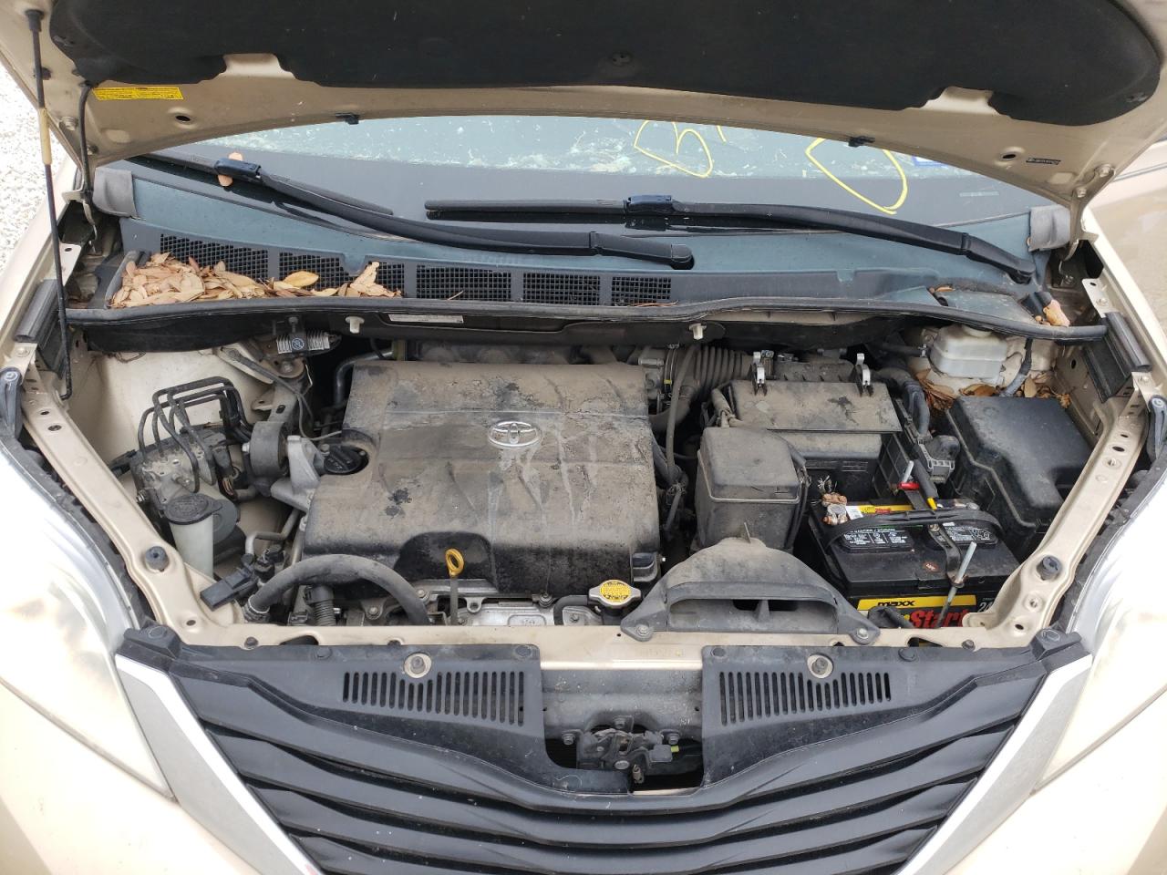 Photo 7 from auction – 2011 TOYOTA SIENNA LE with VIN 5TDKK3DC9BS040750