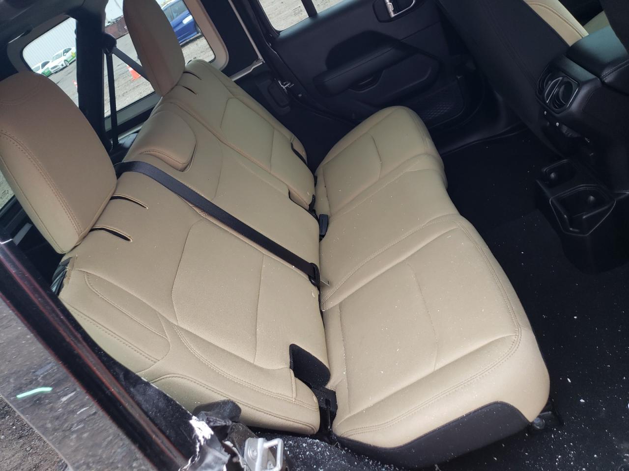 Photo 6 from auction – 2018 JEEP WRANGLER U with VIN 1C4HJXEG3JW199543