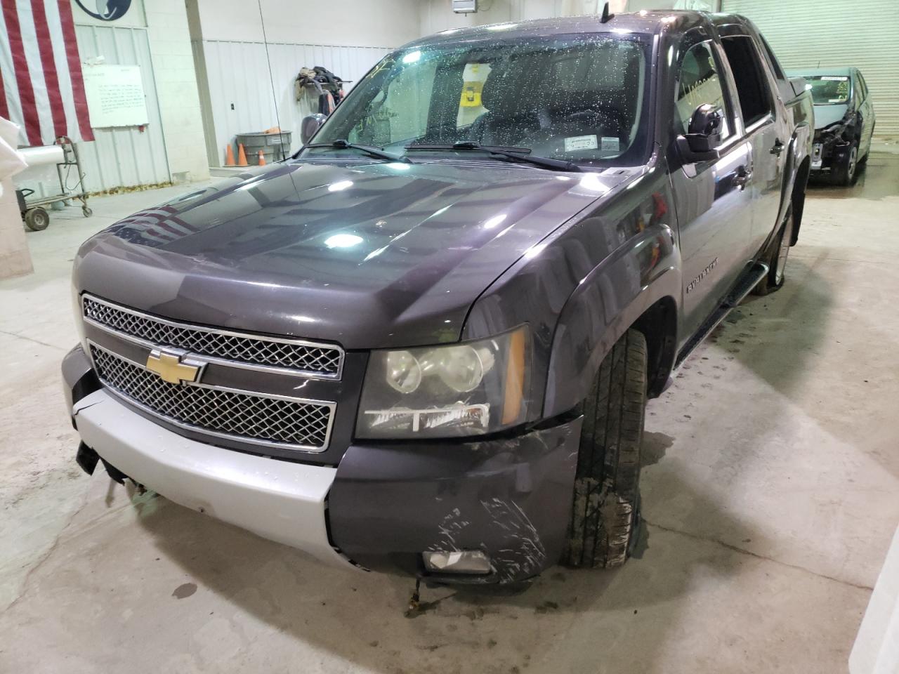 Zdjęcie 2 z aukcji – 2010 CHEVROLET AVALANCHE z VIN 3GNVKFE04AG156901