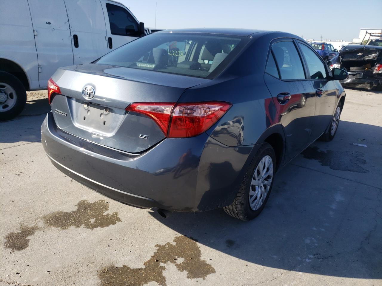 Photo 4 from auction – 2018 TOYOTA COROLLA L with VIN 5YFBURHE7JP800139