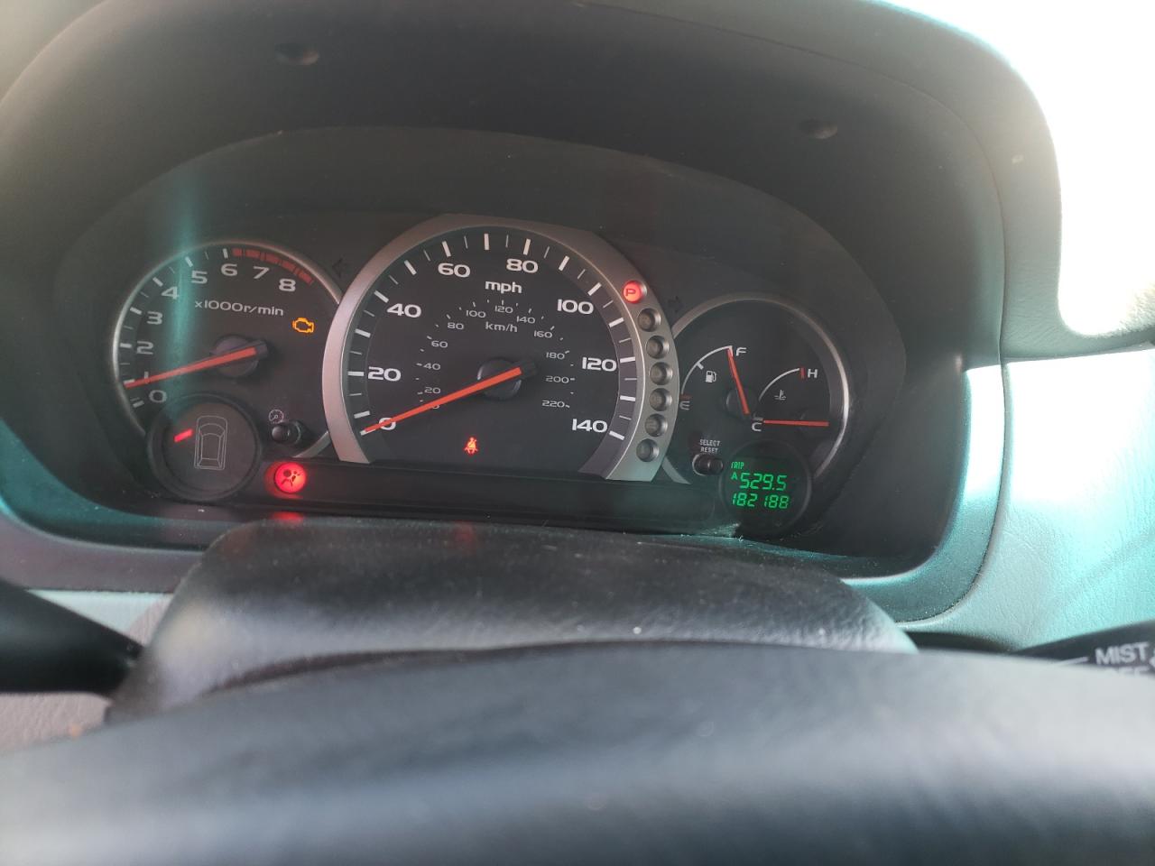 Photo 8 from auction – 2004 HONDA PILOT EXL with VIN 2HKYF187X4H517954
