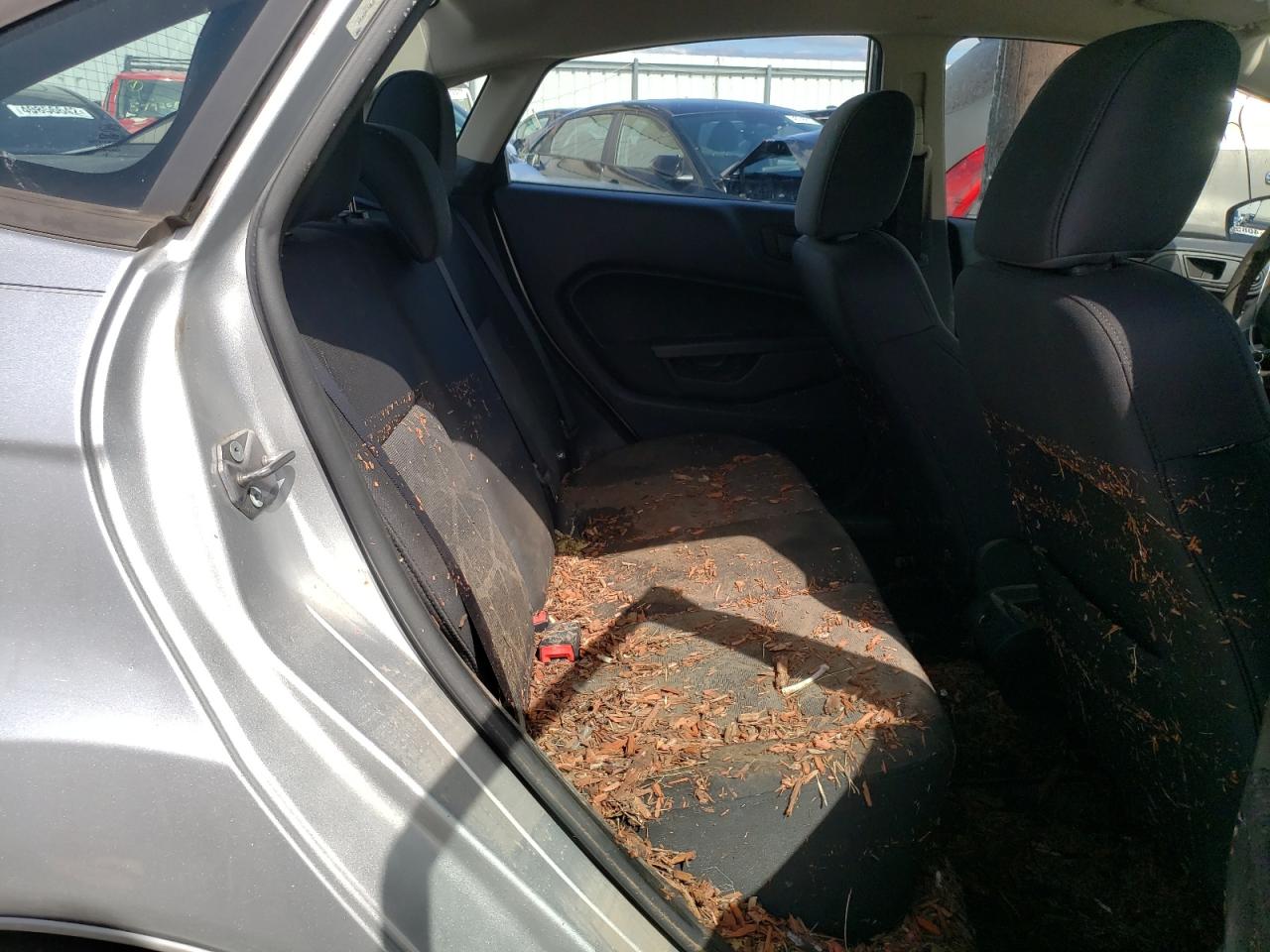 Photo 6 from auction – 2011 FORD FIESTA SE with VIN 3FADP4BJ0BM115343